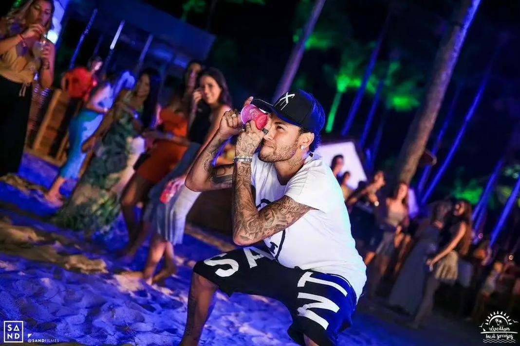 很久没有这么长时间静下心来做一件事儿了，终于是赶...