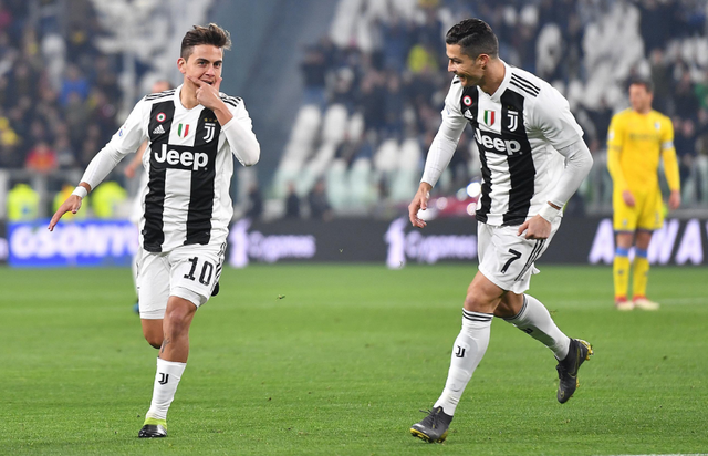 詹姆斯更新社媒：那些黑子们真走上球场，当场就会吓得尿裤子