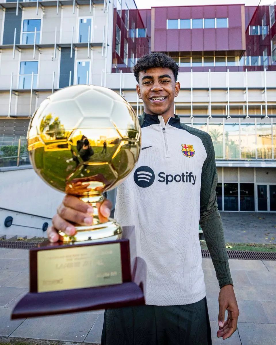 3-0,19岁巴萨旧将助攻梅开二度,率队完胜赫罗纳,终结7轮西甲不胜