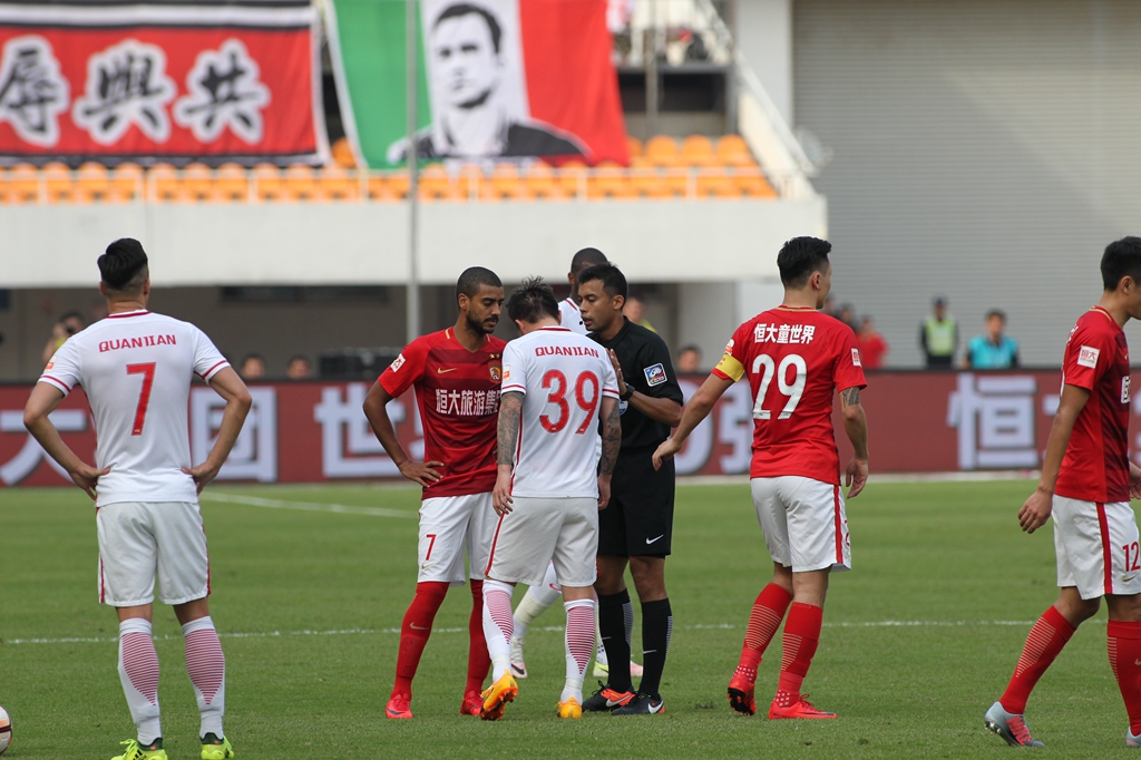 哥本哈根3-2阿拉木图凯拉特，维克托-达达松建功，罗伯特制胜